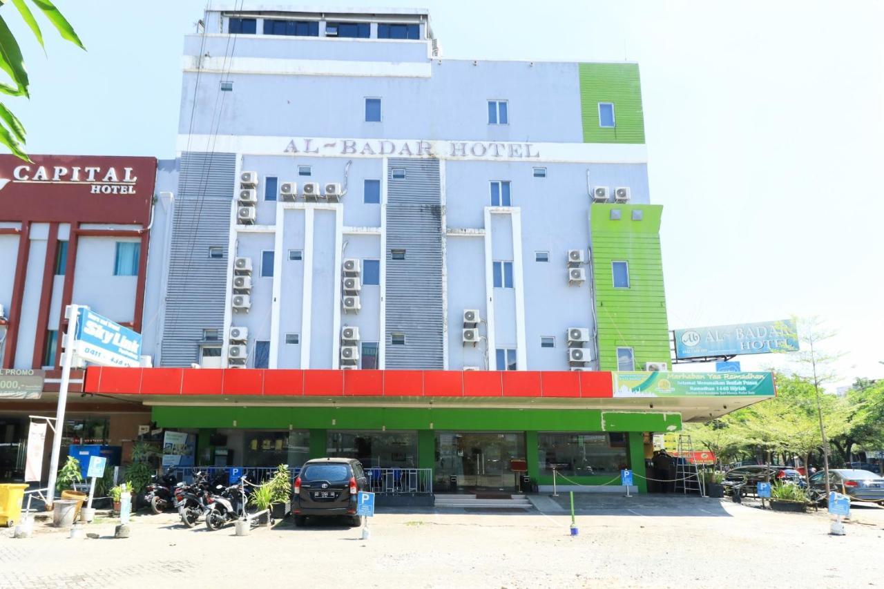 Al-Badar Hotel Syariah Makassar Exteriör bild