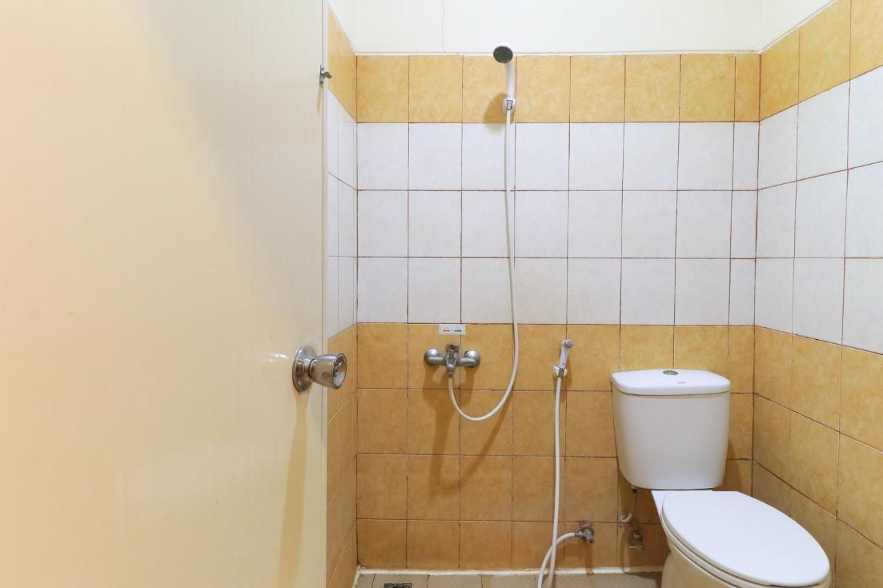 Al-Badar Hotel Syariah Makassar Exteriör bild