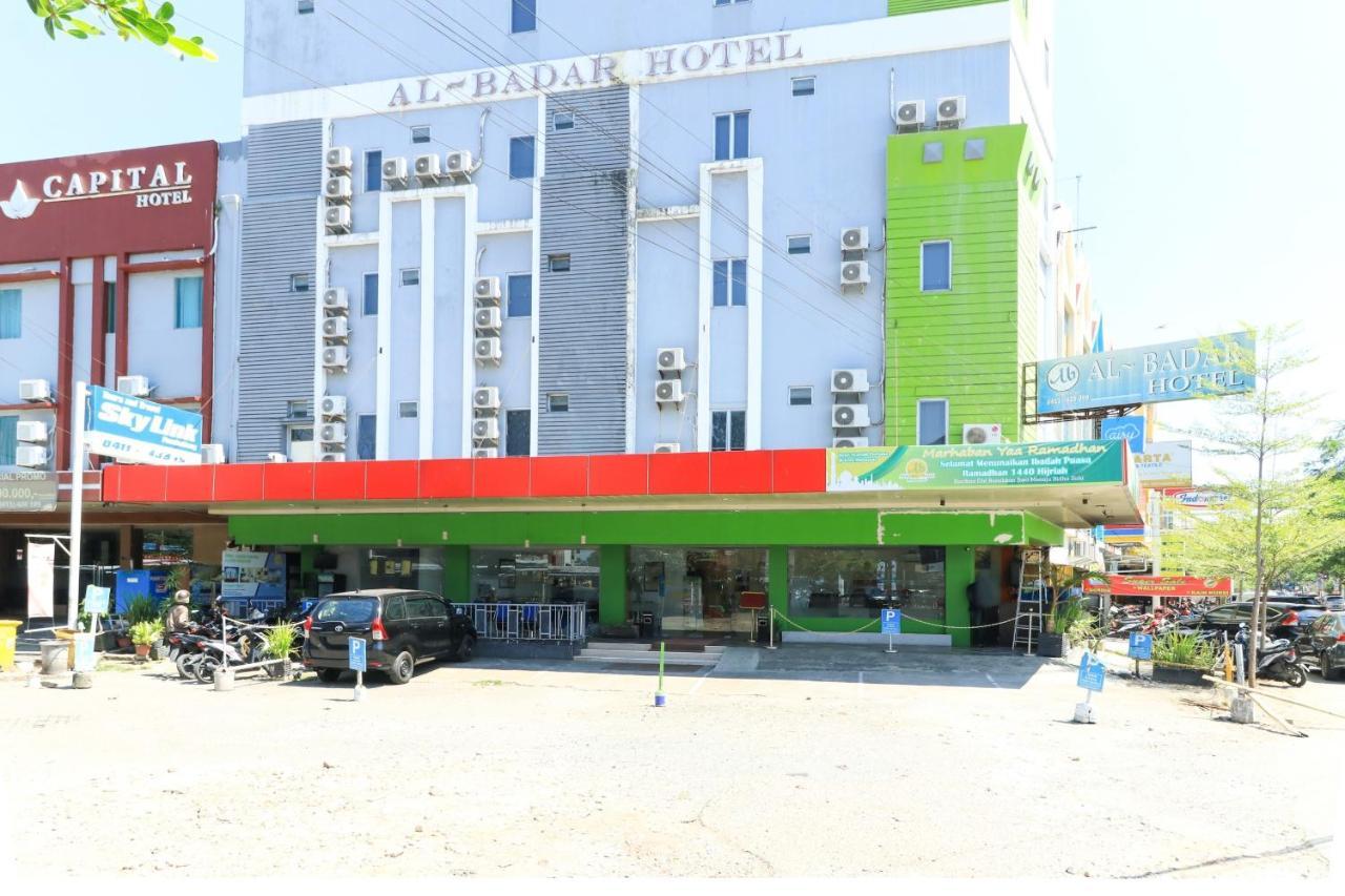 Al-Badar Hotel Syariah Makassar Exteriör bild