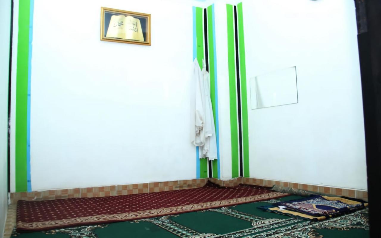 Al-Badar Hotel Syariah Makassar Exteriör bild