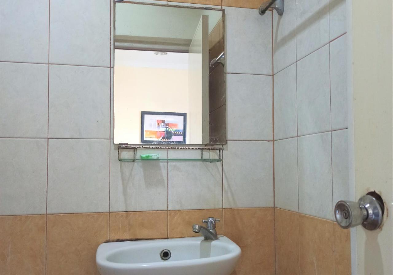 Al-Badar Hotel Syariah Makassar Exteriör bild
