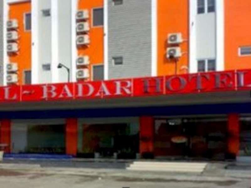 Al-Badar Hotel Syariah Makassar Exteriör bild
