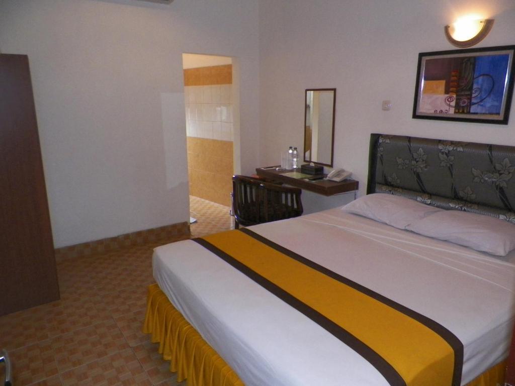 Al-Badar Hotel Syariah Makassar Exteriör bild