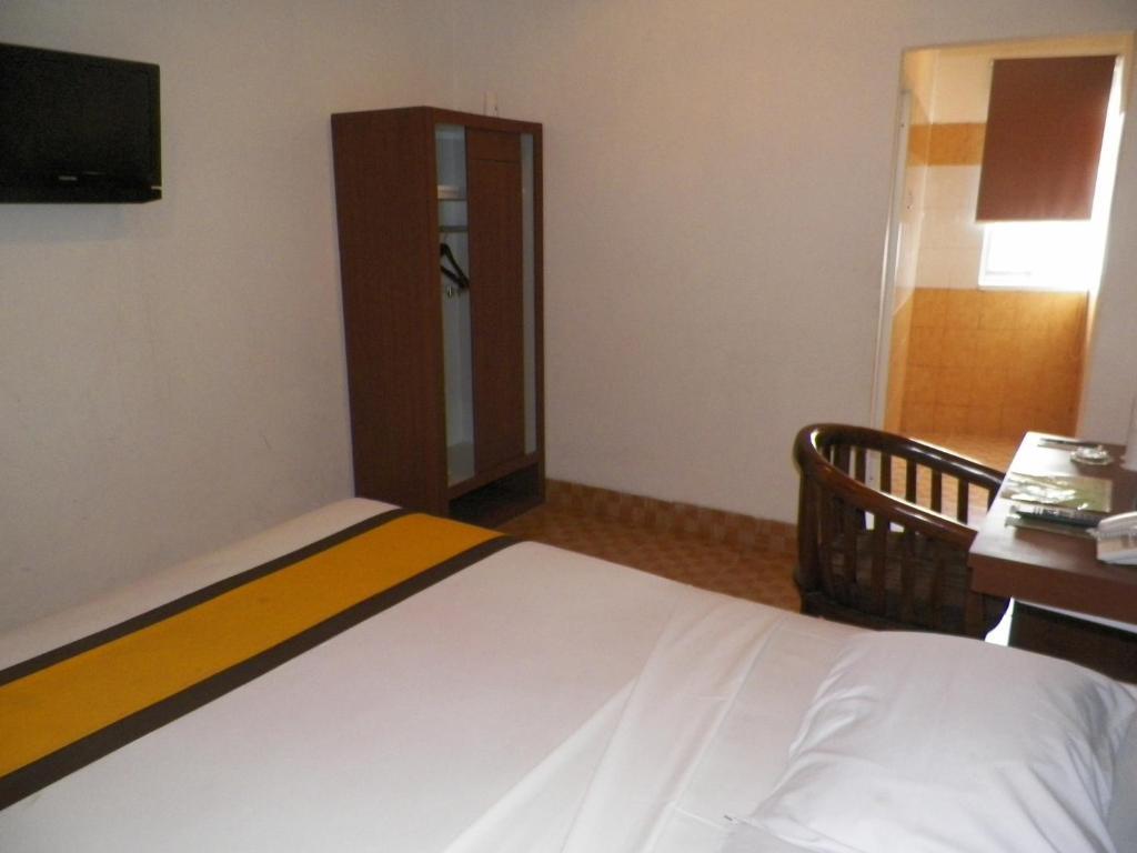 Al-Badar Hotel Syariah Makassar Exteriör bild