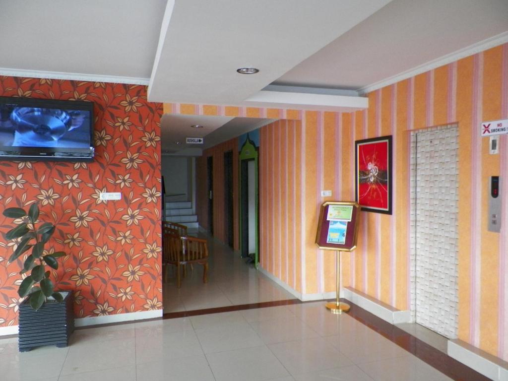 Al-Badar Hotel Syariah Makassar Exteriör bild